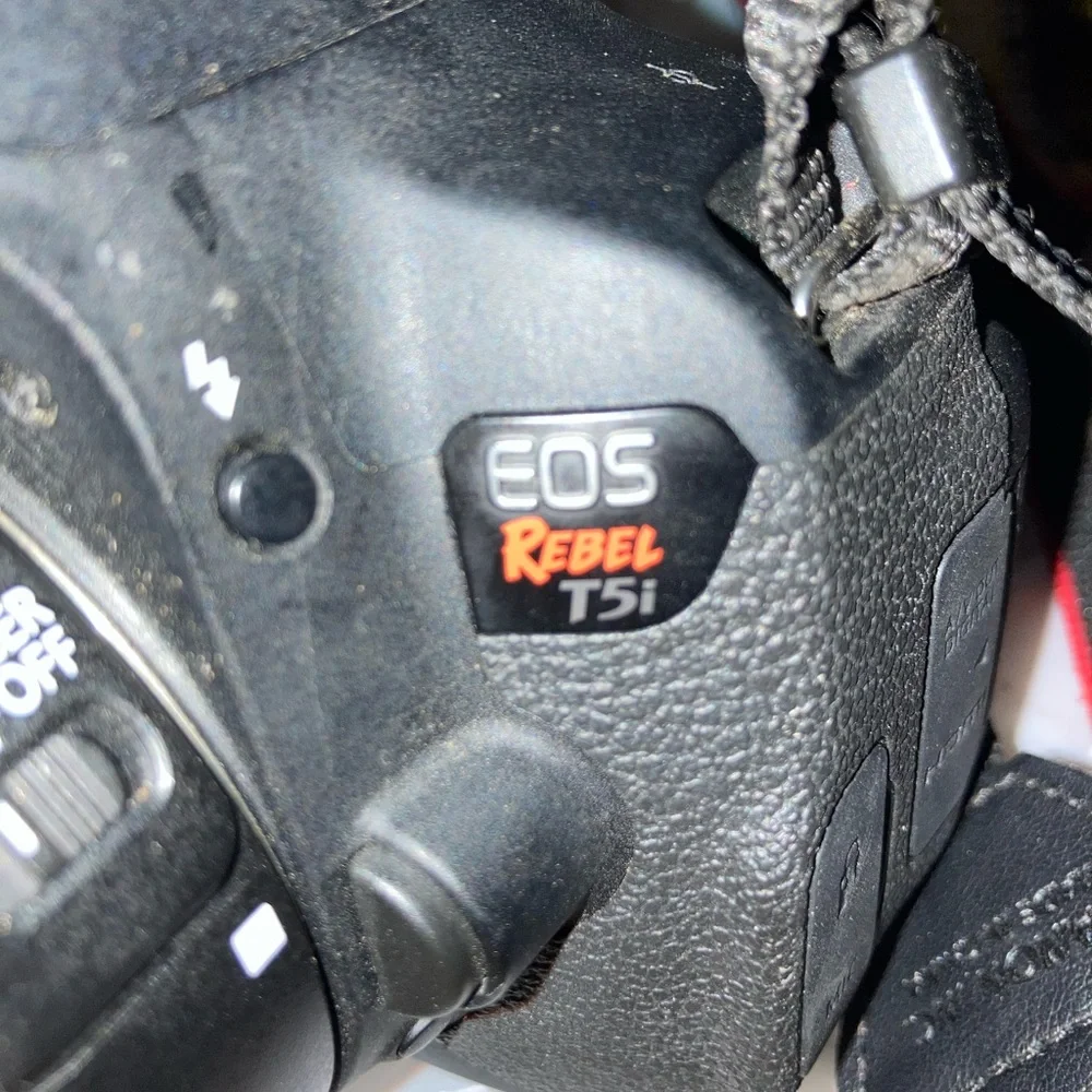 Canon EOS T5i
